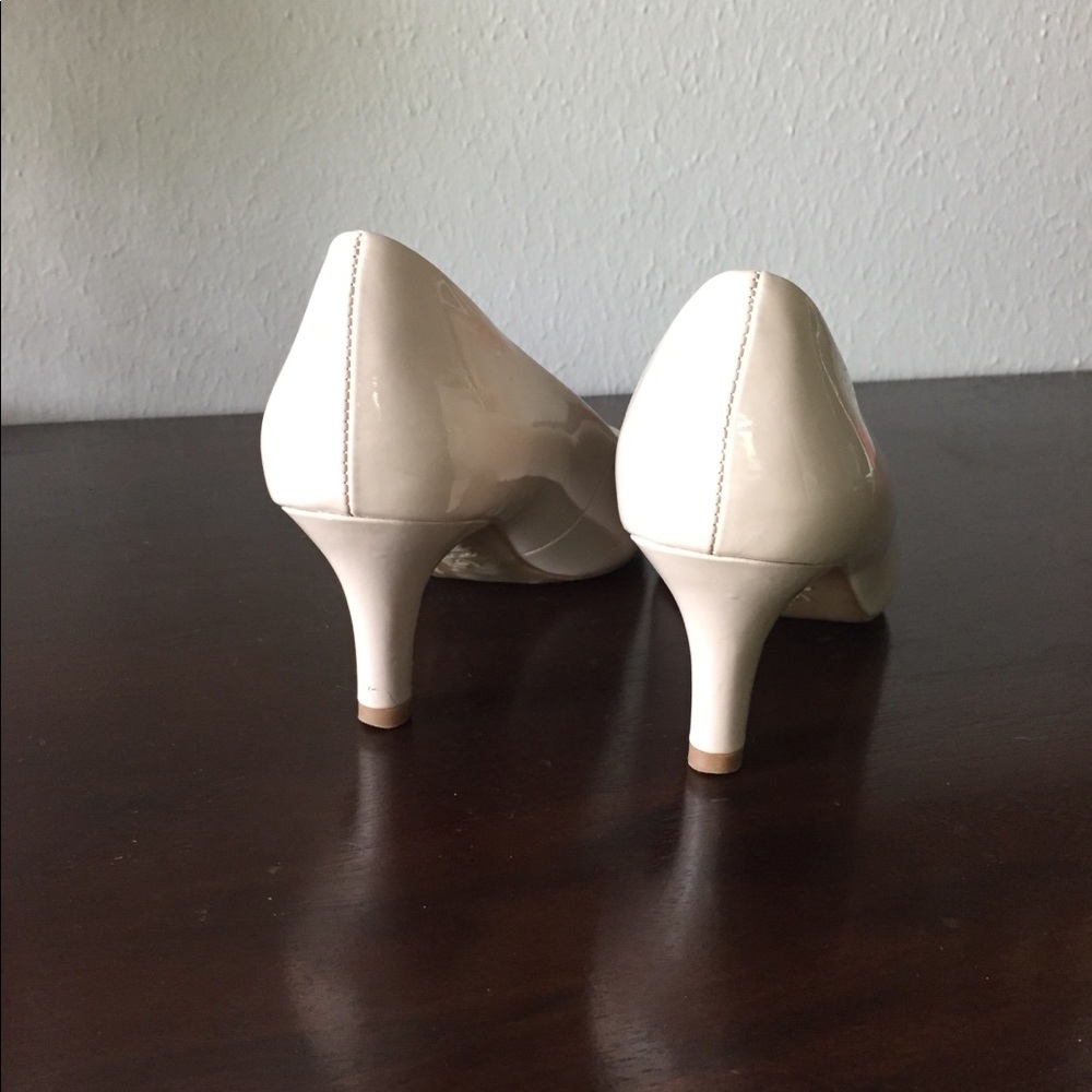 Life Stride Cream Heels - Picture 3 of 8